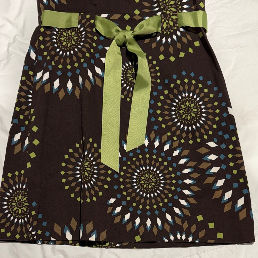 Jessica Howard  Sleeveless Brown and Green Patterned Mini Dress - Picture 3 of 10